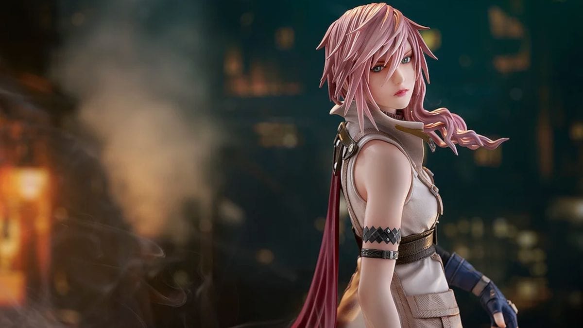 10588-FFXIII-Lightning-figure-