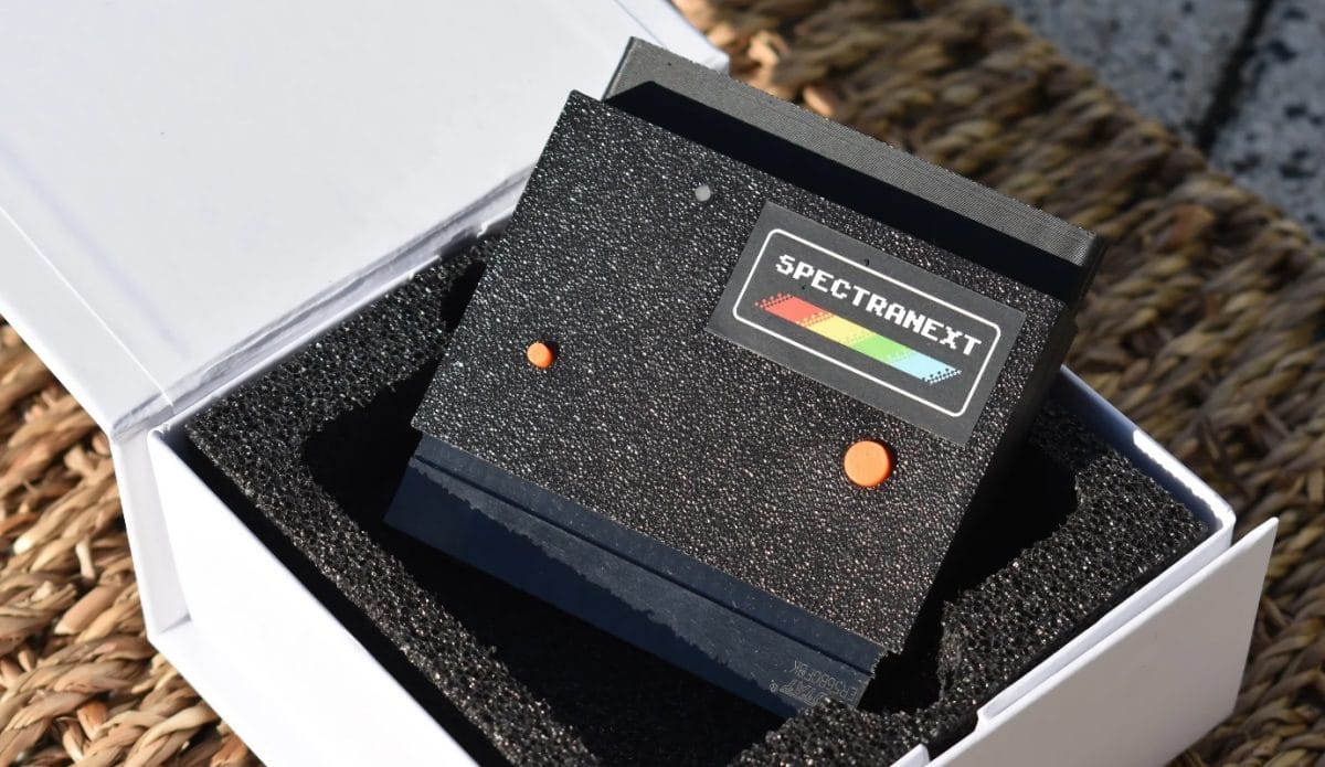 専用ページ Spectranext: Bringing the ZX Spectrum Online With Modern Wi-Fi